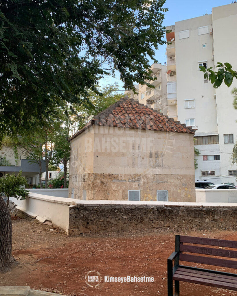 Sucaettin Turbesi Onden