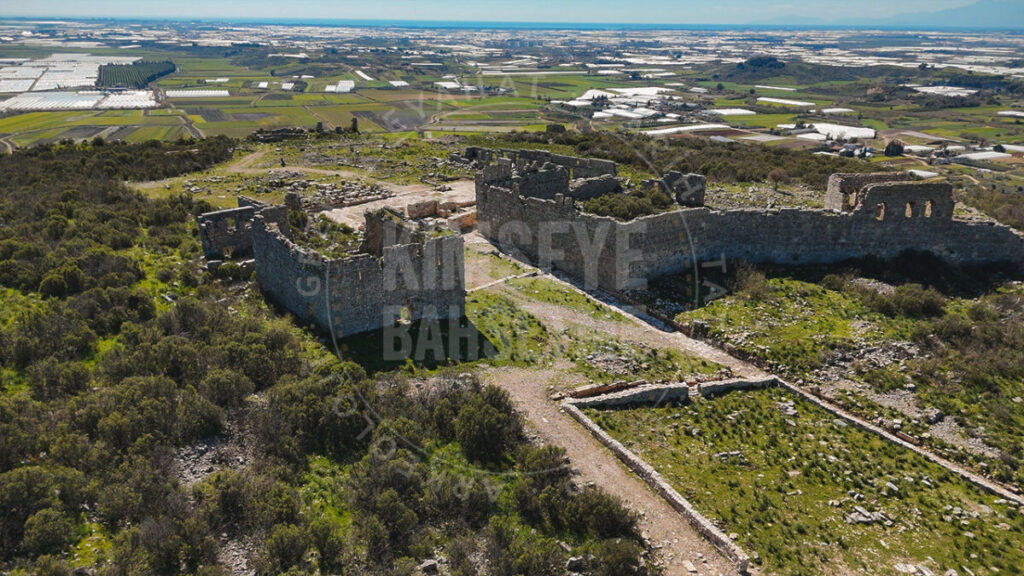 Sillyon kalesi genel drone görünümü